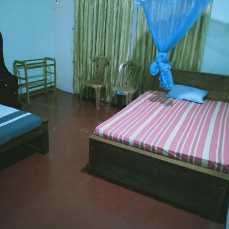 Umaya Rest Inn Balangoda Esterno foto