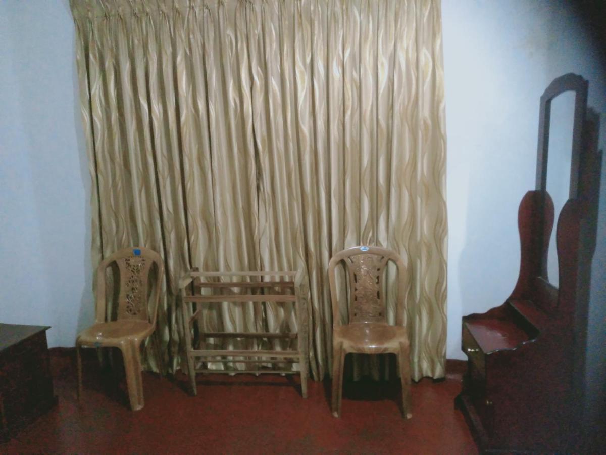 Umaya Rest Inn Balangoda Esterno foto