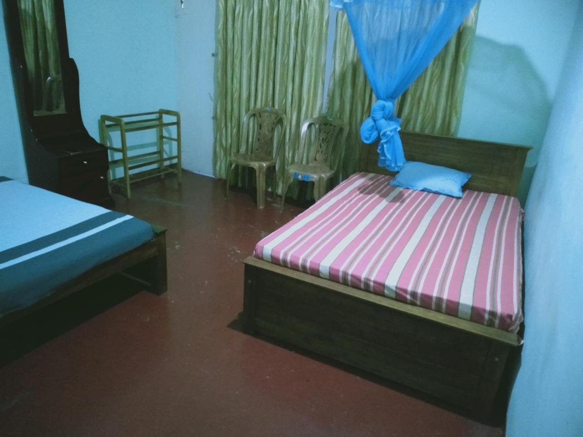 Umaya Rest Inn Balangoda Esterno foto