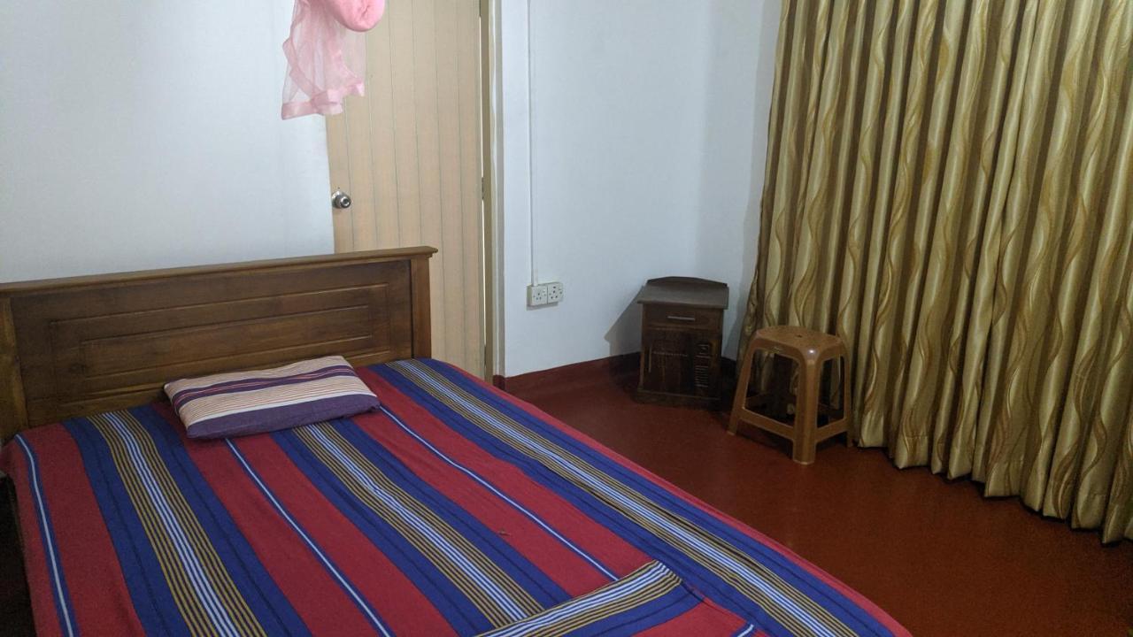 Umaya Rest Inn Balangoda Esterno foto